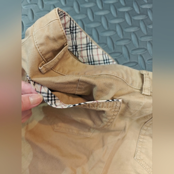 HURRY!! STORE CLOSE THIS WEEK!! Burberry Capri pants xs - Picture 4 of 4